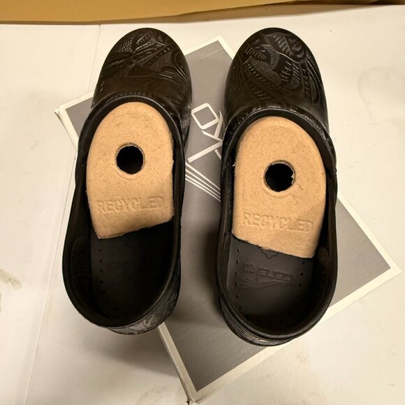 Dansko Women's Professional Black Leather Tooled Clogs Size 39 - Picture 7 of 12
